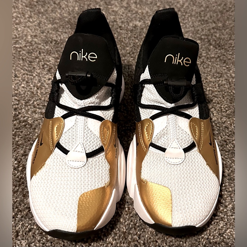 NIKE SuperRep Groove Trainers Size 6